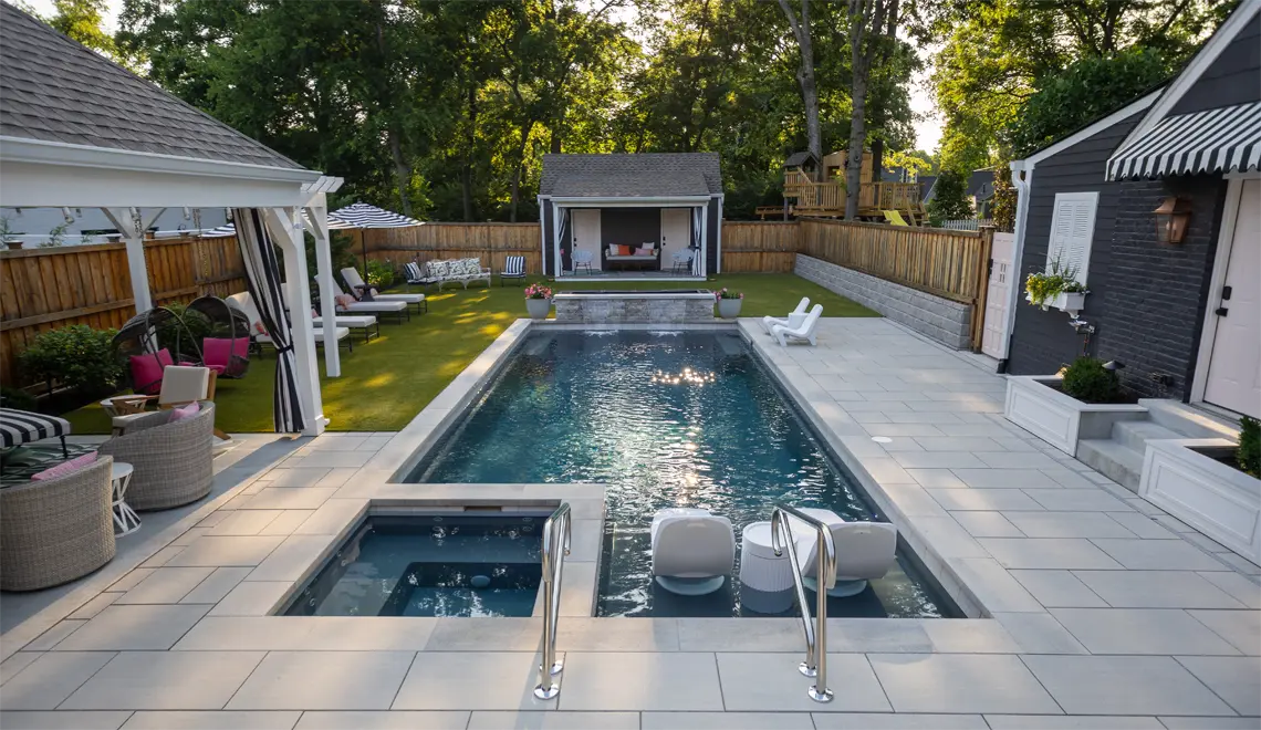 Northern Colorado Pools shows a peaceful, well-made backyard, ideal for relaxing or enjoying time with friends and family.